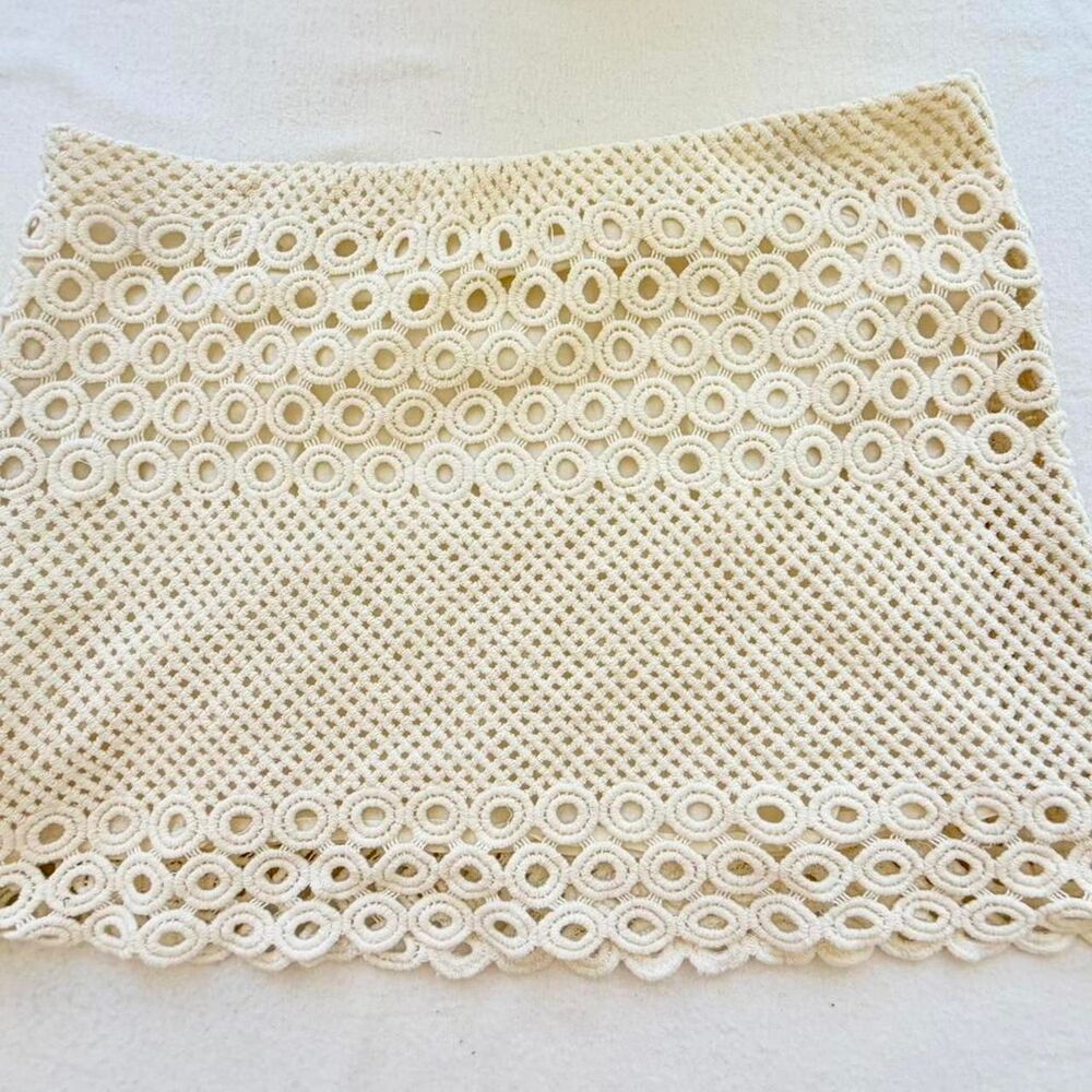 OLIVACEOUS Cream Crochet Mini Skirt - Size M - Picture 6 of 7